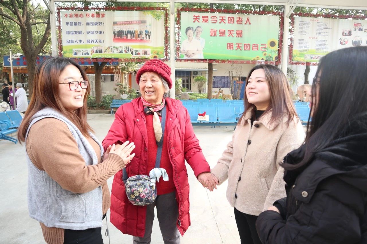 敬老爱老·传承美德 | 宝开跨年公益行——走进敬老院