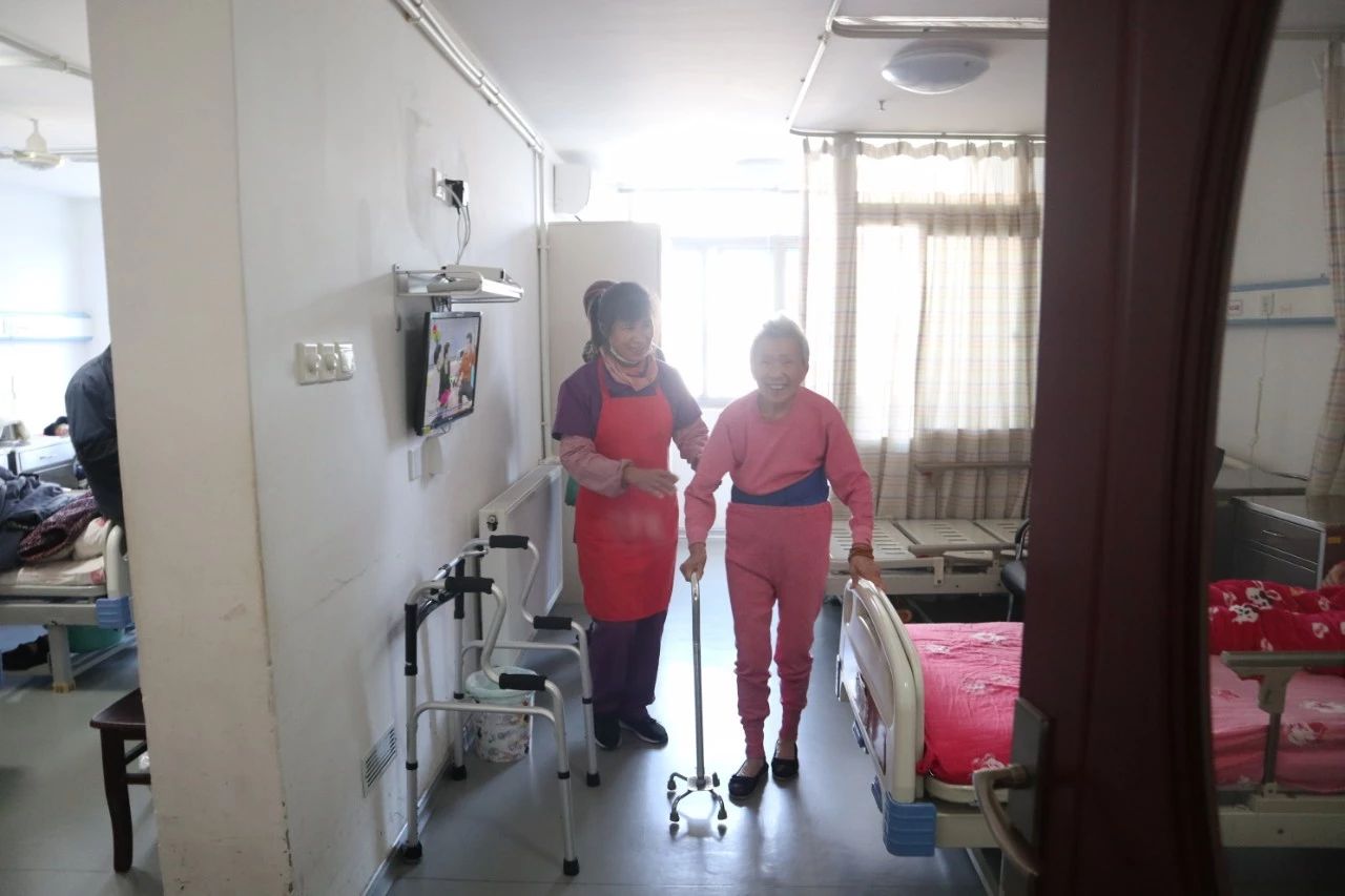 敬老爱老·传承美德 | 宝开跨年公益行——走进敬老院