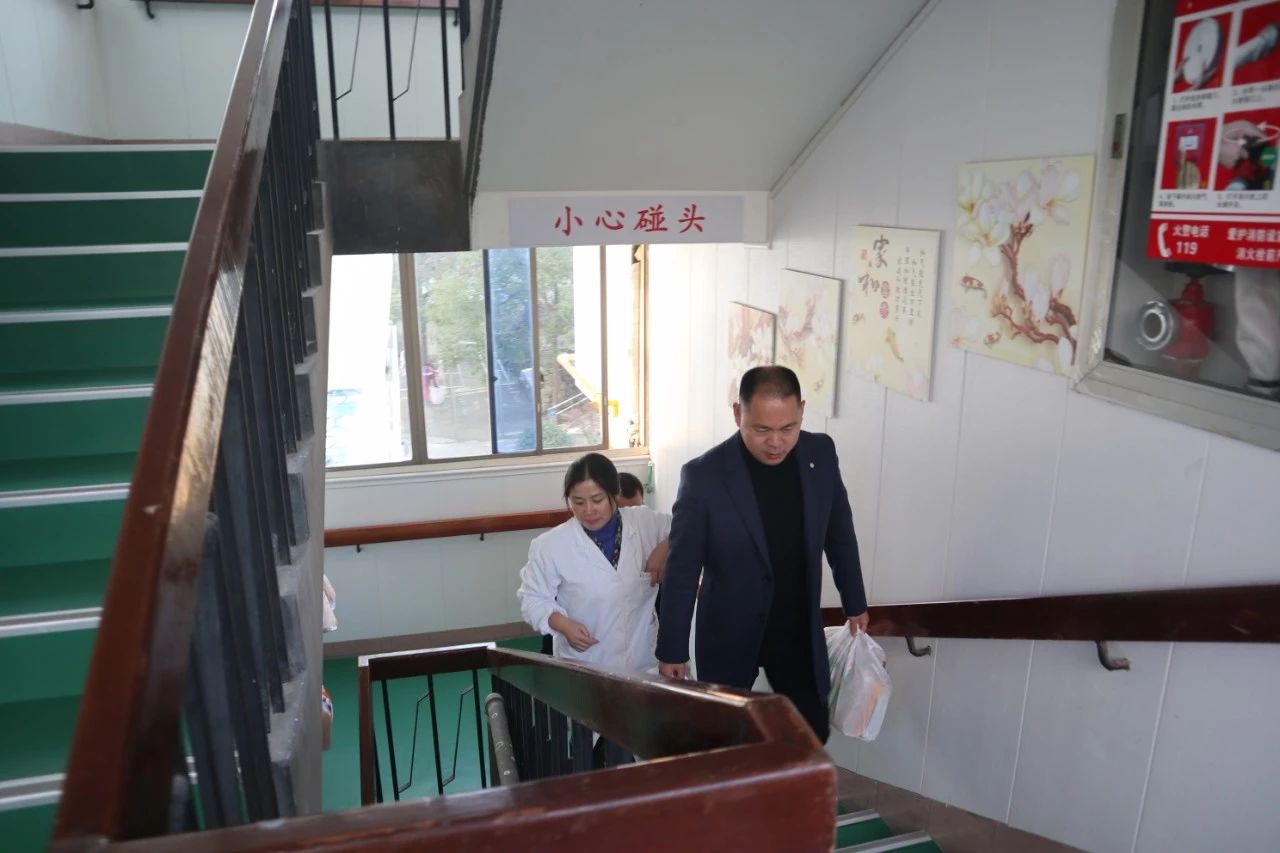 敬老爱老·传承美德 | 宝开跨年公益行——走进敬老院