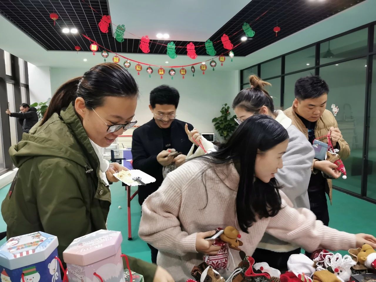 圣诞主题生日趴 | 浓情暖意平安夜,诞愿有你共前行