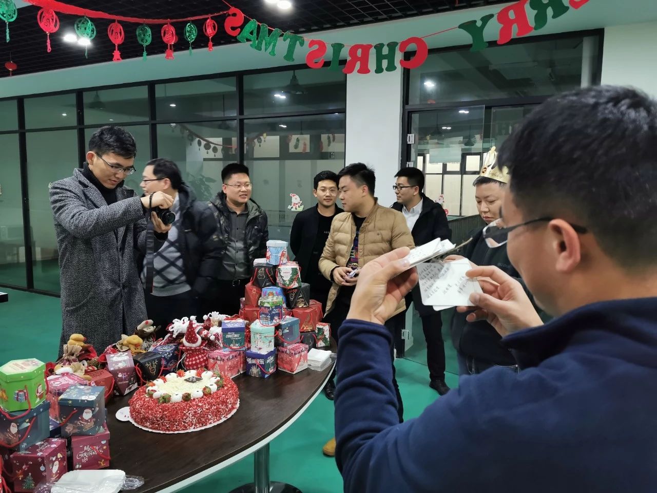 圣诞主题生日趴 | 浓情暖意平安夜,诞愿有你共前行