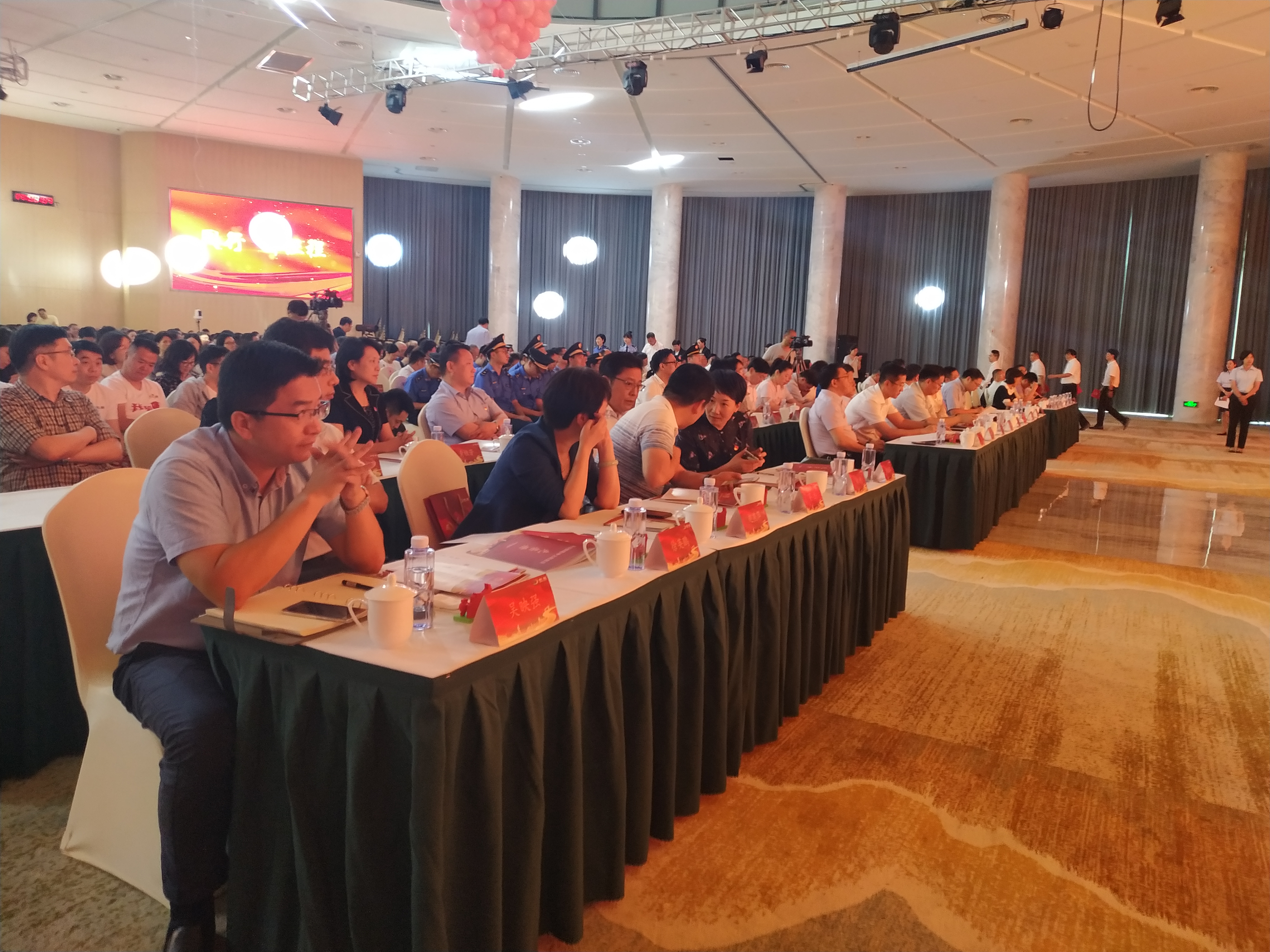 快讯 | 宝开董事长邢志文荣获“吴泾镇十佳党员先锋”表彰