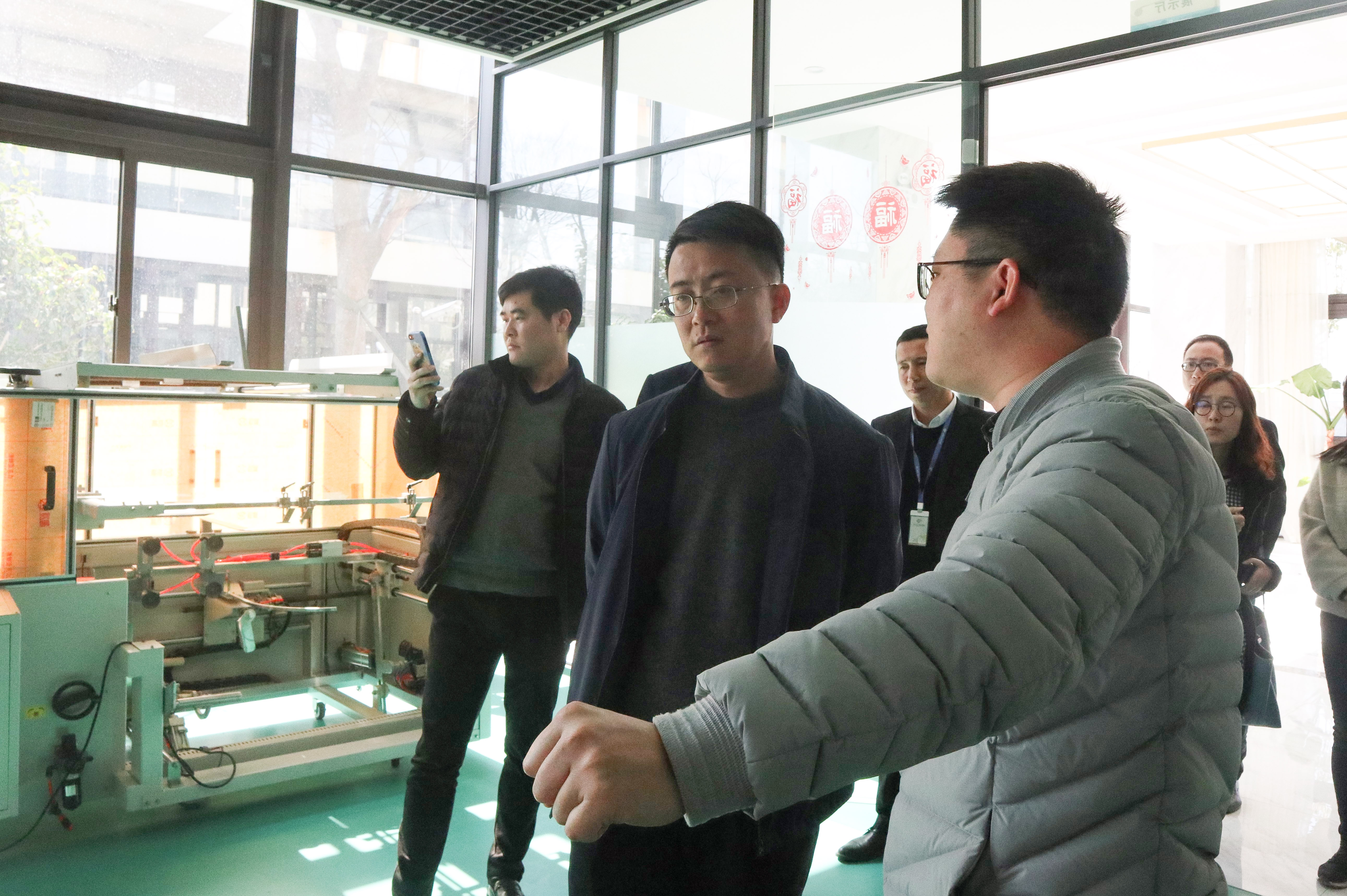 新闻 | 昆山市淀山湖镇领导一行莅临宝开参观考察