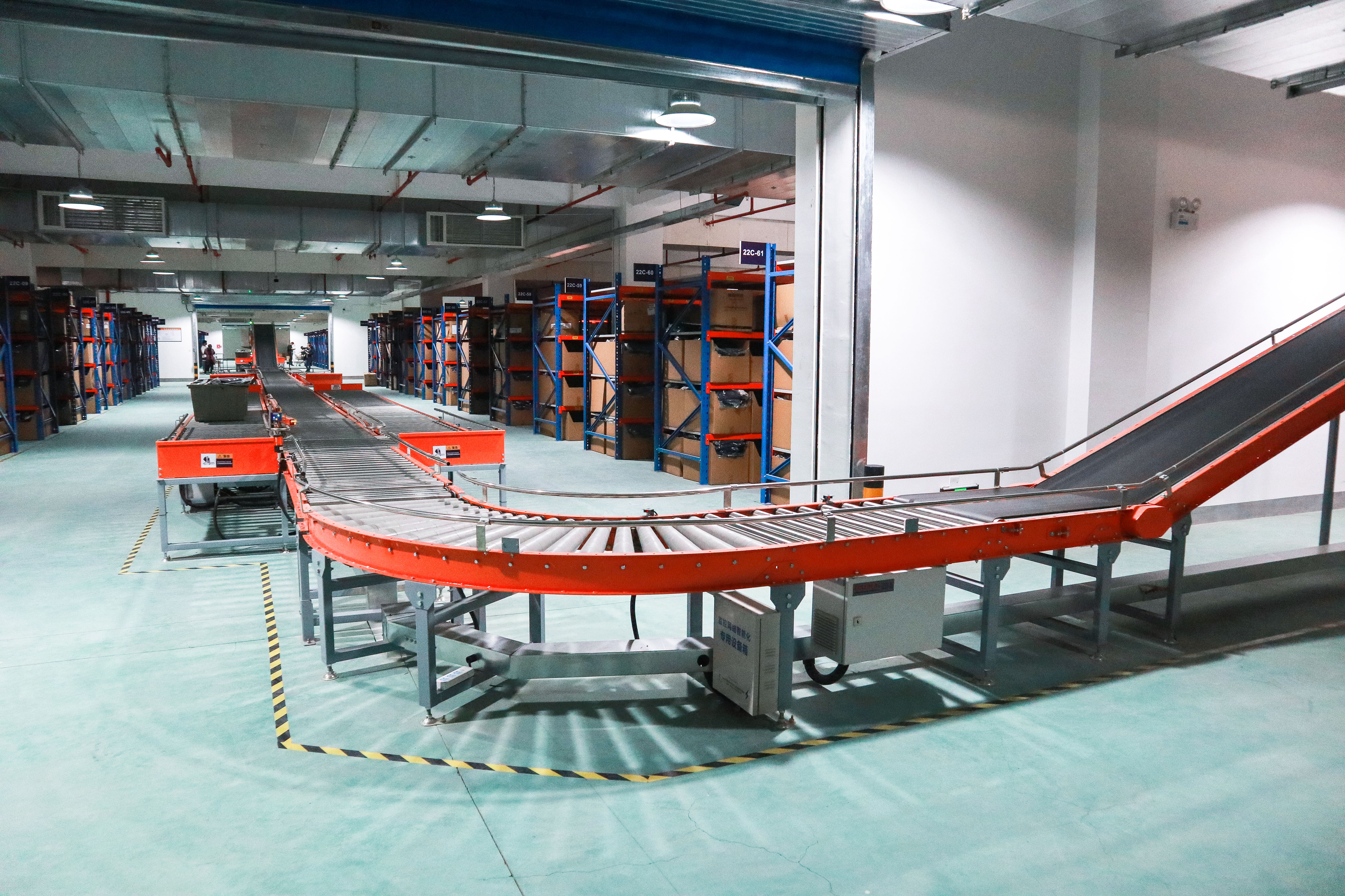 案例新闻 | 官宣!雅鹿物流中心自动化拣选输送项目完工验收!