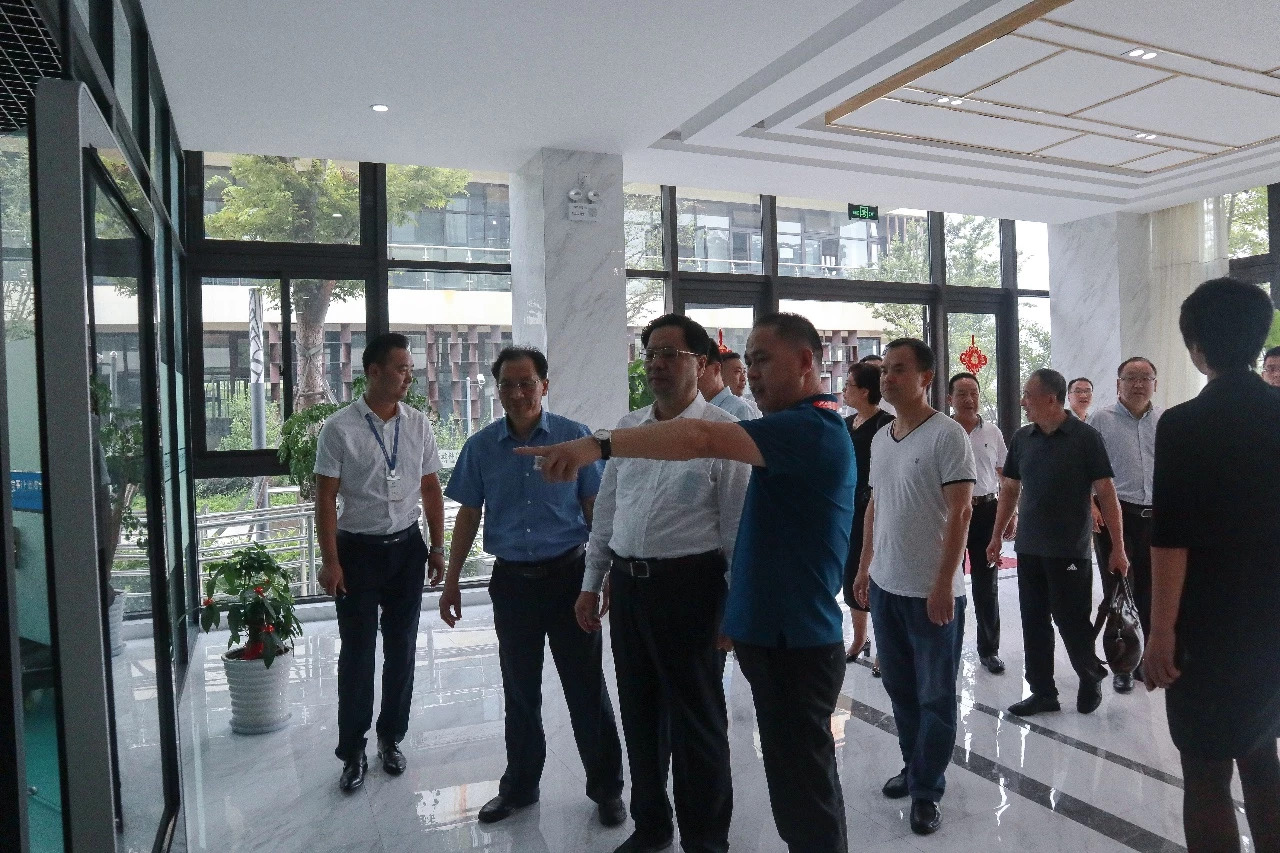 快讯 | 河北省工信厅、石家庄市委市政府领导莅临宝开智能参观考察