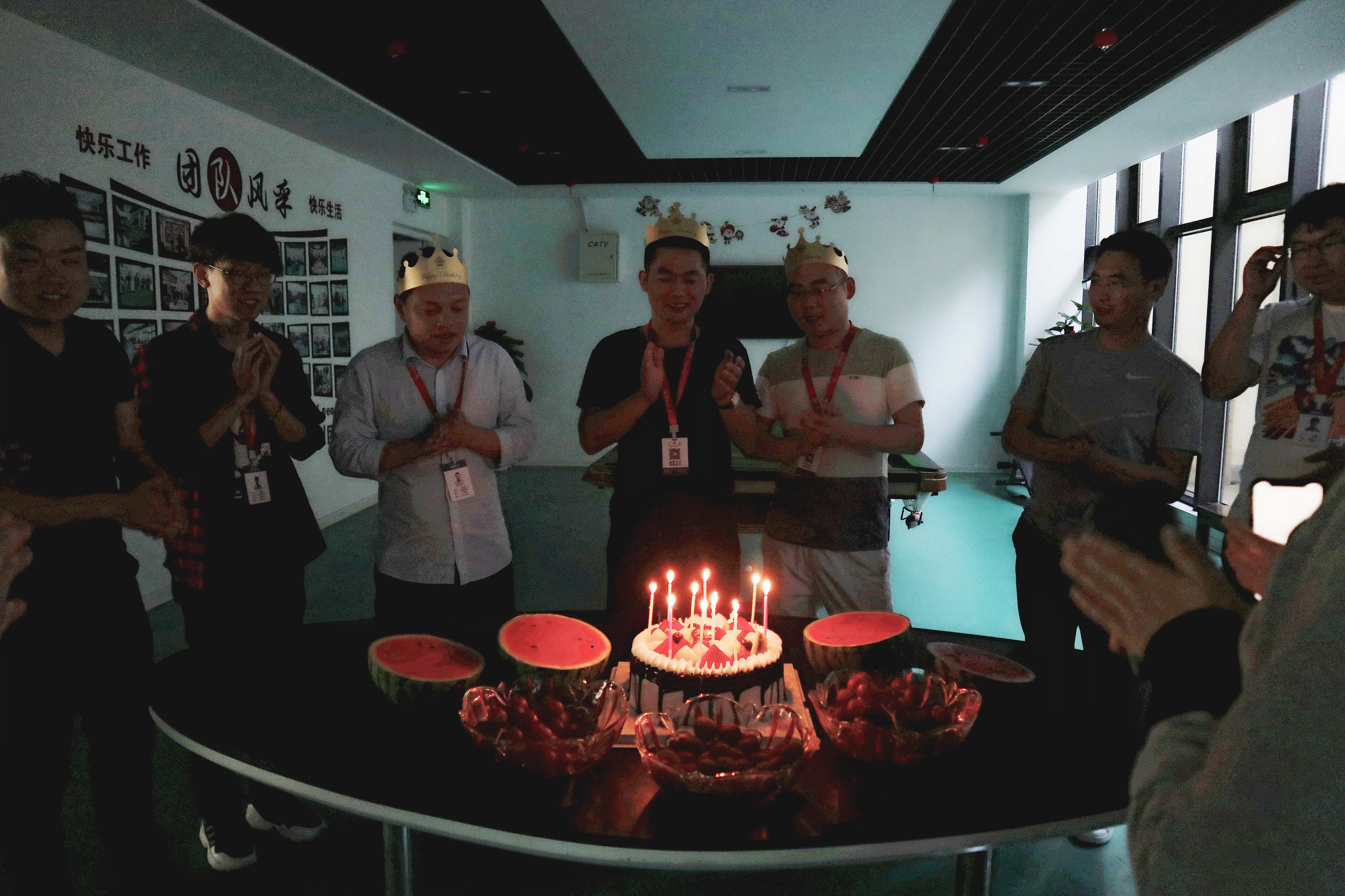 员工集体生日会 | 缤纷五月,把美好的祝福送给你