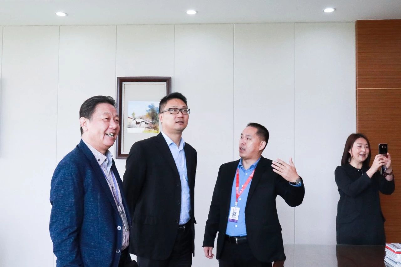 快讯 | 热烈欢迎吴泾镇领导莅临宝开指导工作！