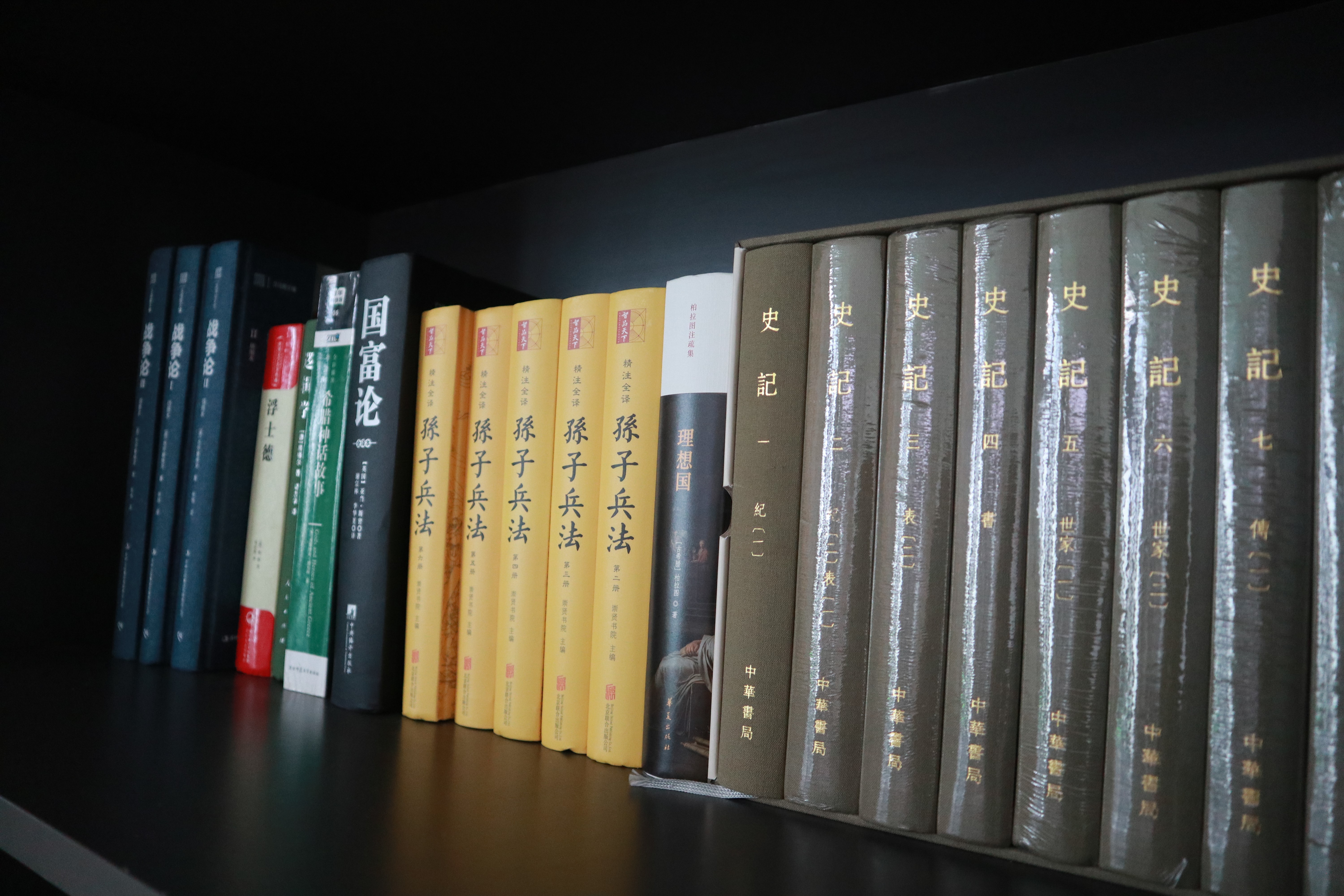 企业书香 | 宝开新建职工书屋，“小书屋”构建精神“大家园”