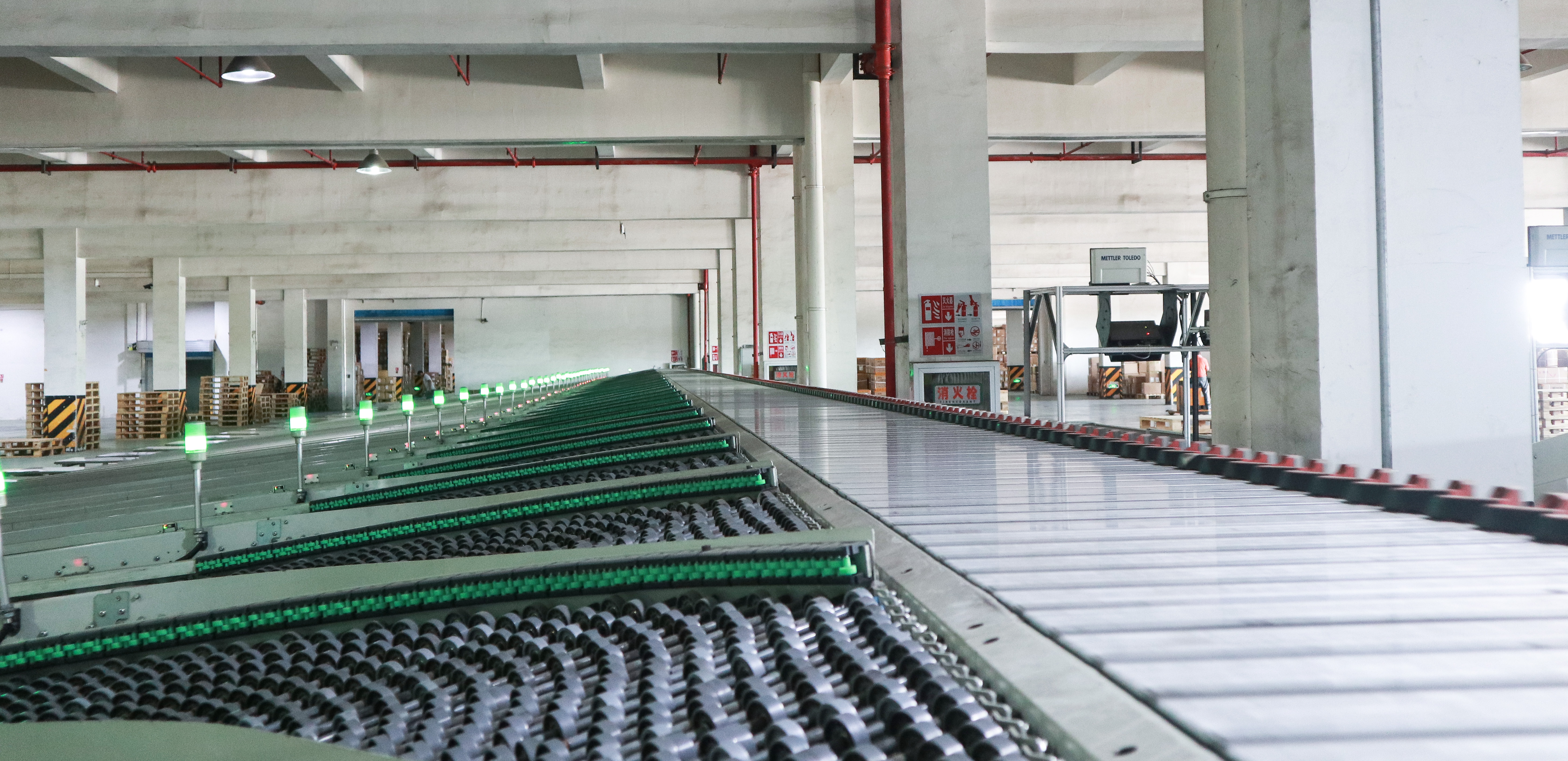 戴建国:我只是修路人 | FLA小秘书的GALTS 2018波司登集团中央智能配送中心参观之旅